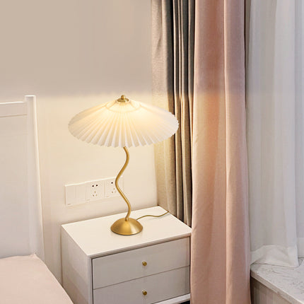 Kimphoria Modern Minimalist Fabric Brass Table Lamp