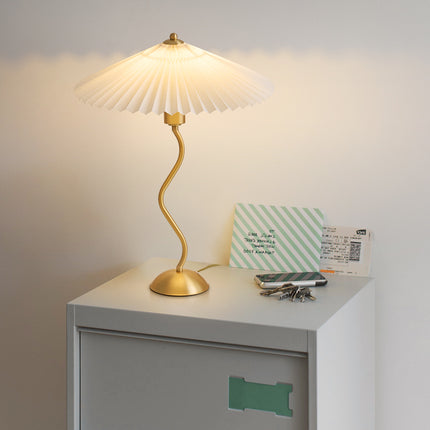 Kimphoria Modern Minimalist Fabric Brass Table Lamp