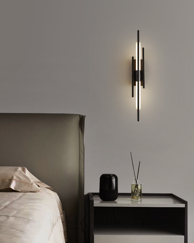Kimphoria Modern Minimalist Dimmable Brass / Matte Black Wall Sconce