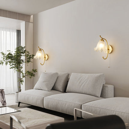 Kimphoria Traditional Brass Armed Wall Sconce